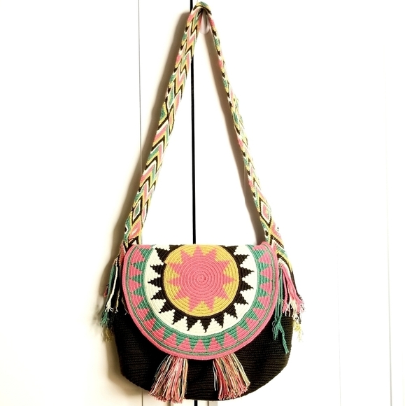 Handmade Crochet Colorful Bohemian Crossbody Shoulder Bucket Bag With Flap Cover - Picture 1 of 12